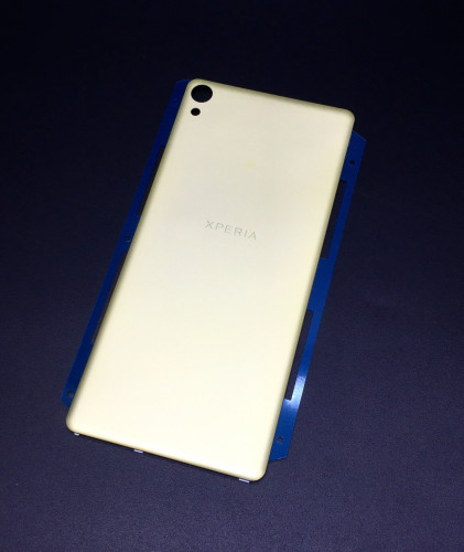 Задняя крышка для Sony Xperia XA F3111 золото